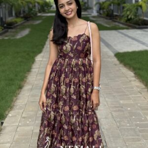 Special Date Ethnic Frock – Elegant Casual Dress for Romantic Occasions